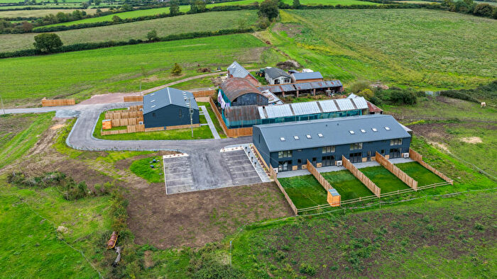 4 Bedroom Barn Conversion For Sale In Burston Ridge Farm, Rowsham, Aylesbury, HP22