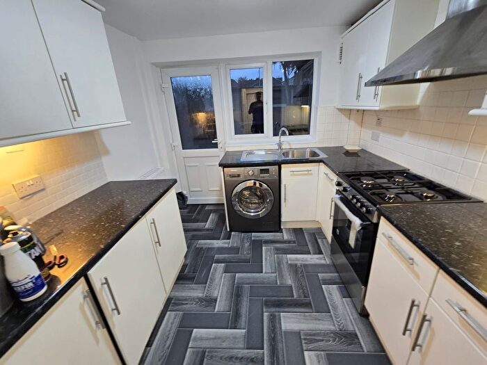 3 Bedroom Terraced House To Rent In Richmond Close, Tamworth, B79