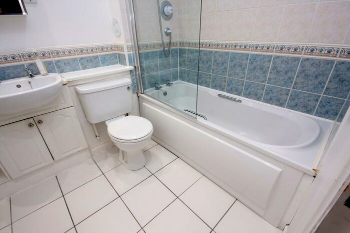 2 Bedroom Flat For Sale In Denwood, Summerhill, Aberdeen, AB15