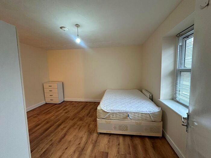 Studio To Rent In Flat, Park Street, Luton, LU1