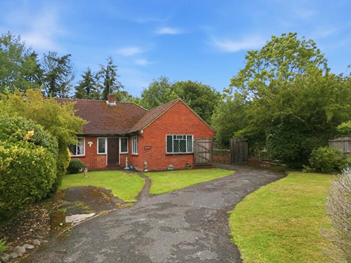 2 Bedroom Bungalow For Sale In North Street, Winkfield, SL4
