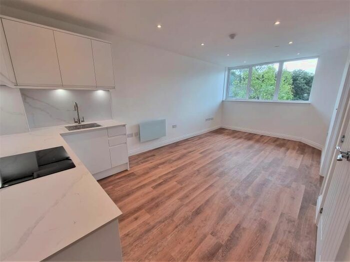 1 Bedroom Flat To Rent In Power Close, Guildford, GU1