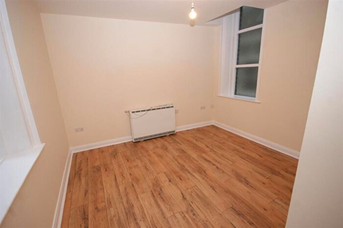 1 Bedroom Flat To Rent In John William Street, Huddersfield, HD1