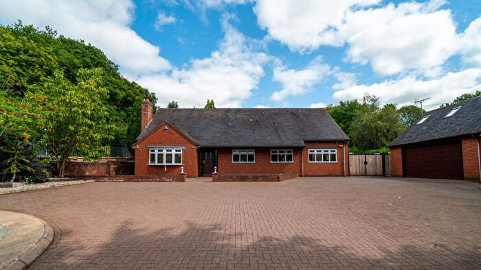 4 Bedroom Country House For Sale In Ramshorn Road Oakamoor Stoke-on-Trent, Staffordshire Moorlands, ST10