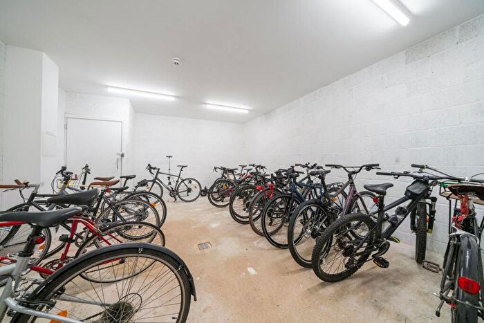 1 Bedroom Flat For Sale In Kettle Yard, Morville Street, London, E3
