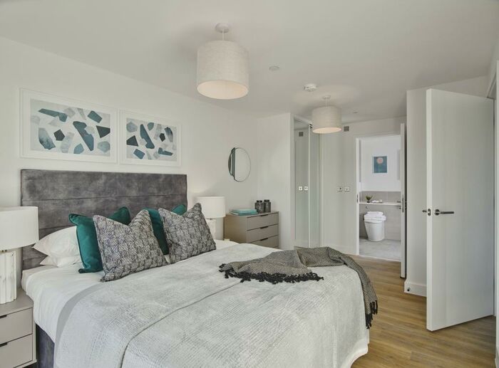 2 Bedroom Flat To Rent In Silbury Boulevard, Milton Keynes, MK9