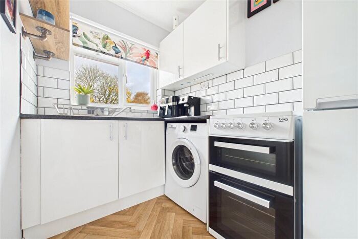 1 Bedroom Maisonette For Sale In Juniper, Bracknell, Berkshire, RG12