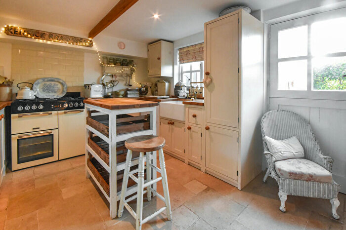 3 Bedroom Cottage For Sale In Main Street, Hickling, LE14