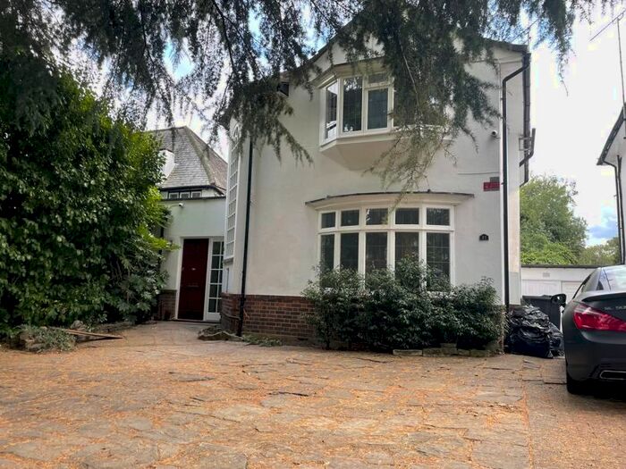 4 Bedroom Detached House To Rent In Canons Drive, Canons Park, Edgware, HA8