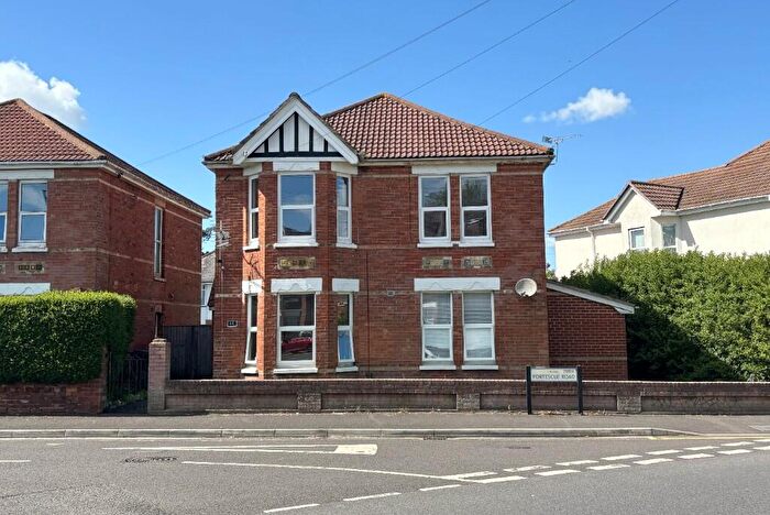 3 Bedroom Flat For Sale In Fortescue Road, Bournemouth, BH3