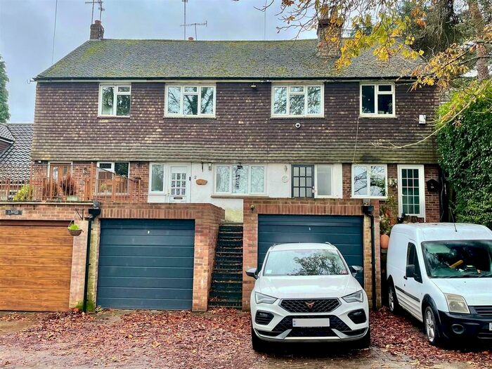 2 Bedroom Maisonette To Rent In Station Road, Eynsford, Dartford, DA4