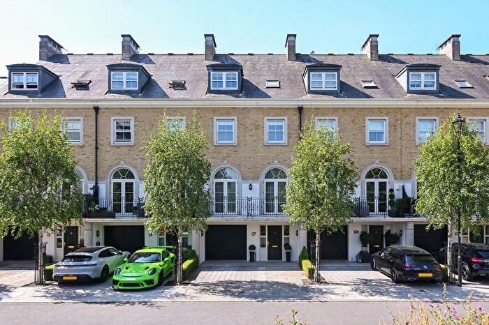 5 Bedroom Detached House To Rent In The Square, Tadcaster Road, York, YO24