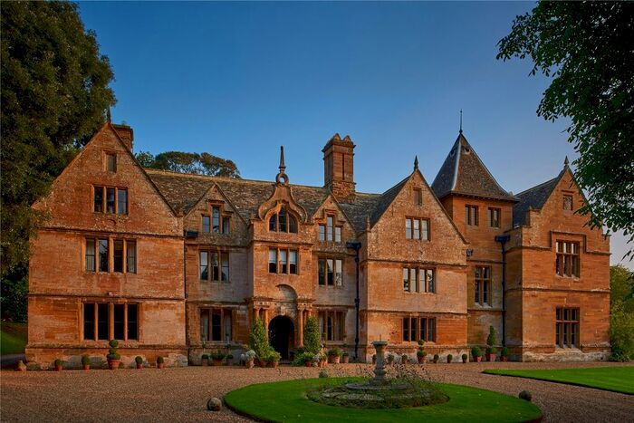 9 Bedroom Detached House For Sale In Country House, Northampton, Northamptonshire, NN6
