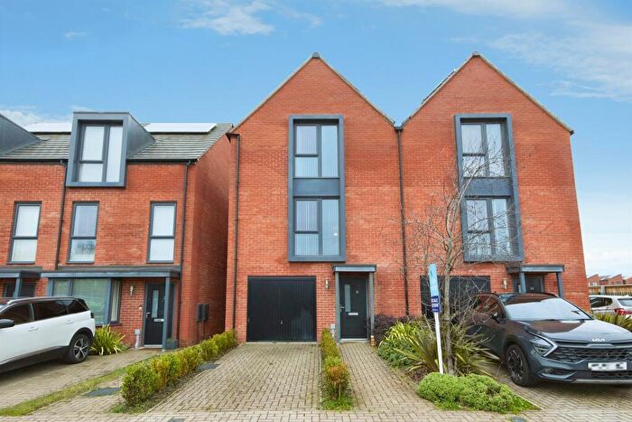 3 Bedroom Semi Detached House For Sale In Newtonmore Drive, Derby, DE22