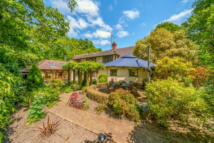 4 Bedroom Detached House For Sale In Stonehill Road, Ottershaw, KT16