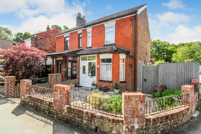 3 Bedroom Semi-Detached House For Sale In Station Road East, Aldershot, Hampshire, GU12