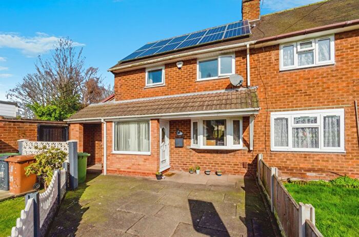 2 Bedroom End Of Terrace House For Sale In Grenfell Road, Walsall, WS3