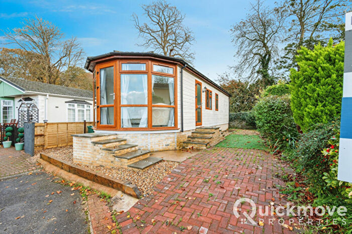 2 Bedroom Park Home For Sale In Weston-super-Mare, Somerset, BS23