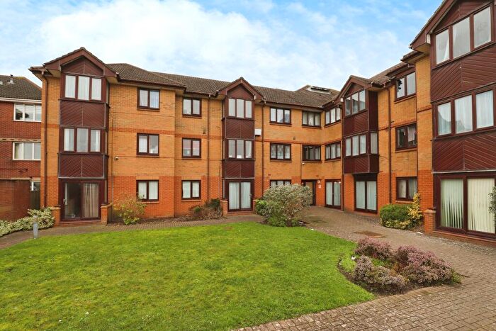 1 Bedroom Flat For Sale In Cleveland Road, Bournemouth, Dorset, BH1