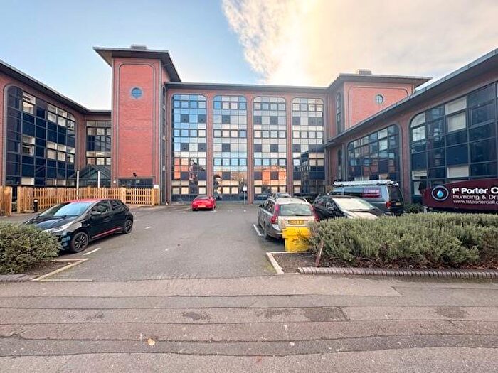 1 Bedroom Apartment For Sale In Millbrook Road East, Southampton, SO15