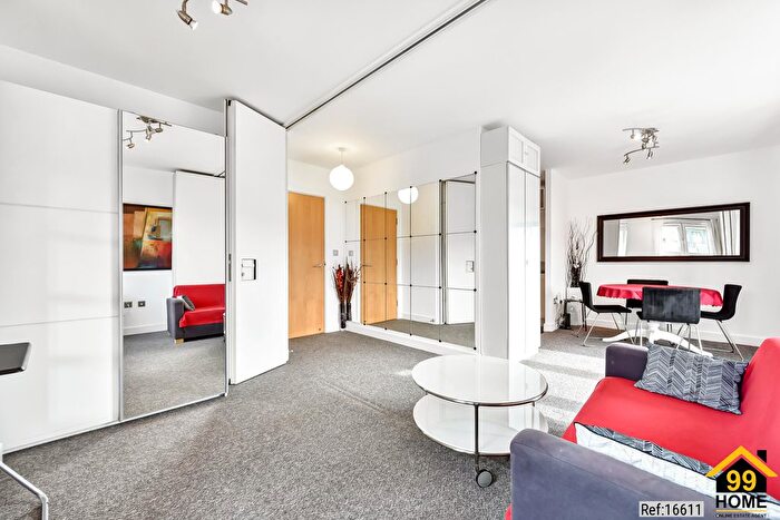 2 Bedroom Flat For Sale In Estella Apartments, London, Greater, E15