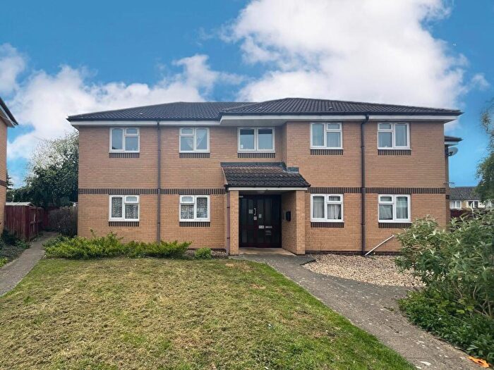2 Bedroom Flat To Rent In Birch Court, Yate, Bristol, BS37