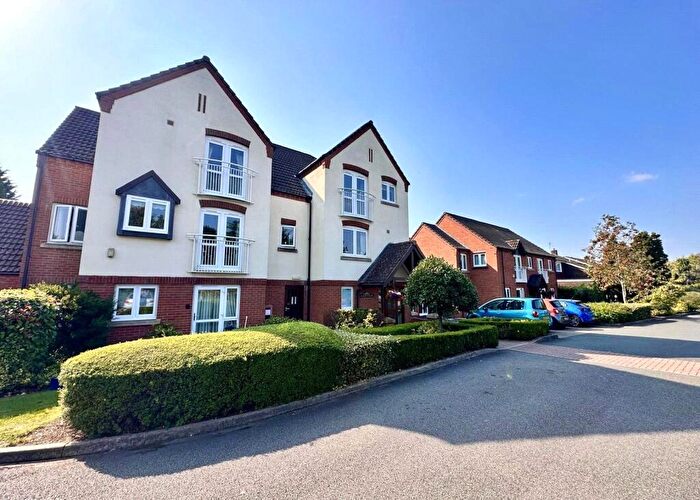 1 Bedroom Apartment For Sale In Kenilworth Road, Balsall Common, CV7