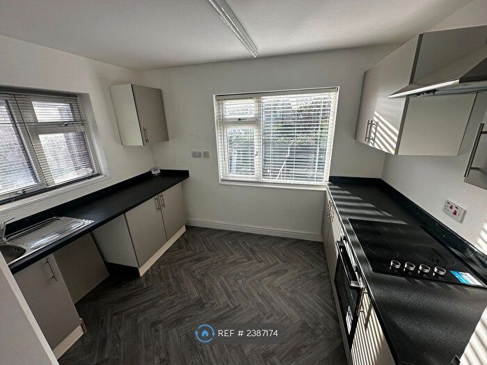 2 Bedroom Maisonette To Rent In Violet Avenue, Edlington, Doncaster, DN12