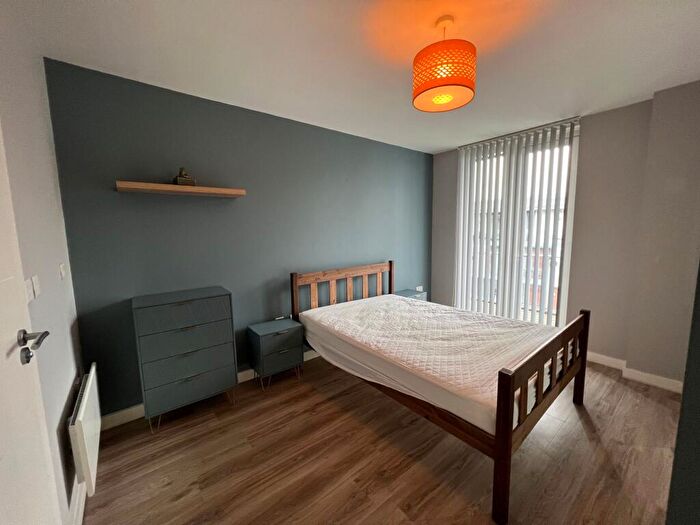 2 Bedroom Apartment To Rent In Blackfriars Road, Spectrum, M3