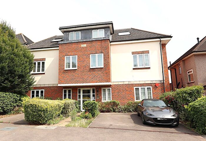 2 Bedroom Flat For Sale In Devon Road, Watford, WD24