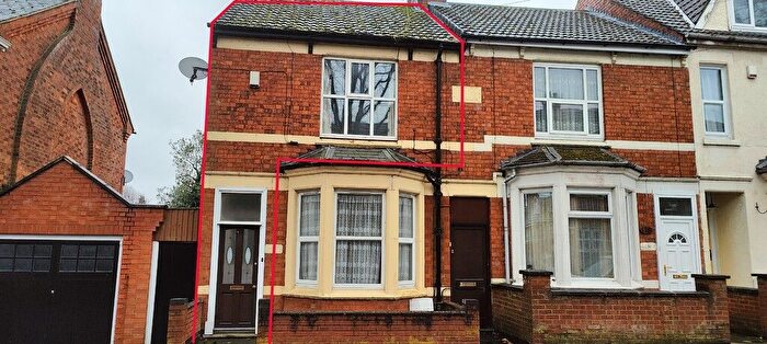 1 Bedroom Flat To Rent In St. Peters Avenue, Kettering, NN16