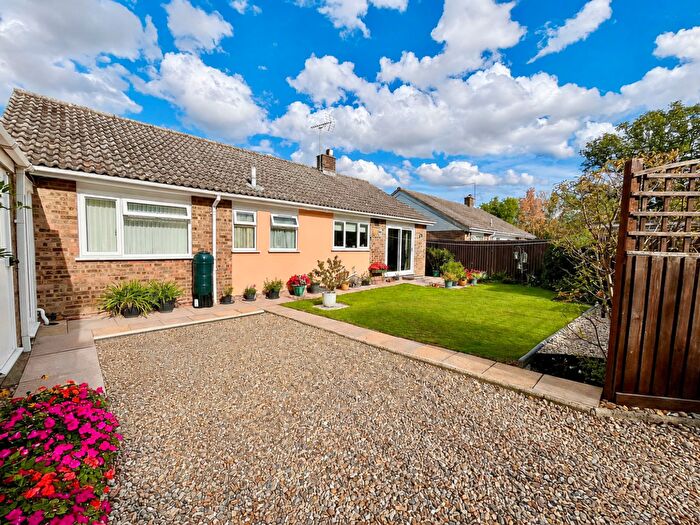 3 Bedroom Detached Bungalow For Sale In Tennis Field, Chevington, IP29