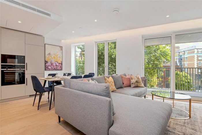 2 Bedroom Flat To Rent In Mount Pleasant, London, WC1X