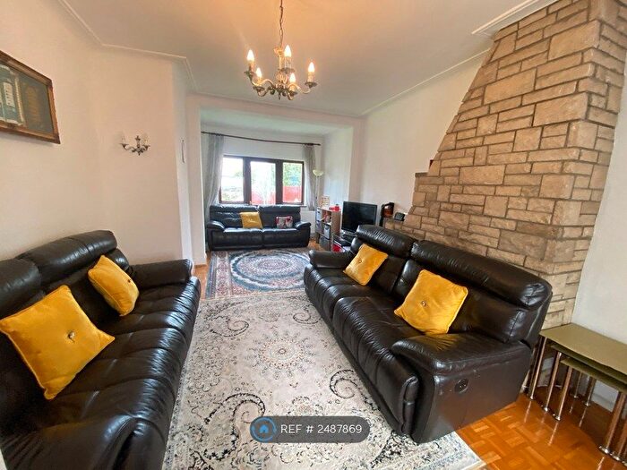 3 Bedroom Terraced House To Rent In Middleton Gardens, Ilford, IG2