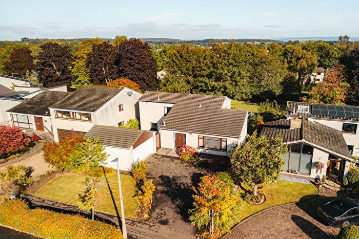 4 Bedroom Villa For Sale In Burnbrae, Edinburgh, EH12