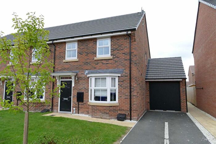 3 Bedroom End Of Terrace House To Rent In Pavilion Close, Pocklington, York, YO42