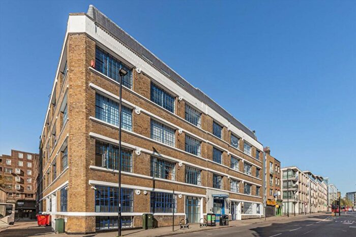 1 Bedroom Flat For Sale In Goswell Road, Islington, EC1V