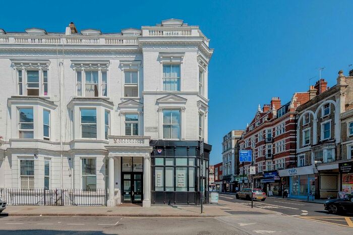 2 Bedroom Flat To Rent In Castletown Road, London, W14