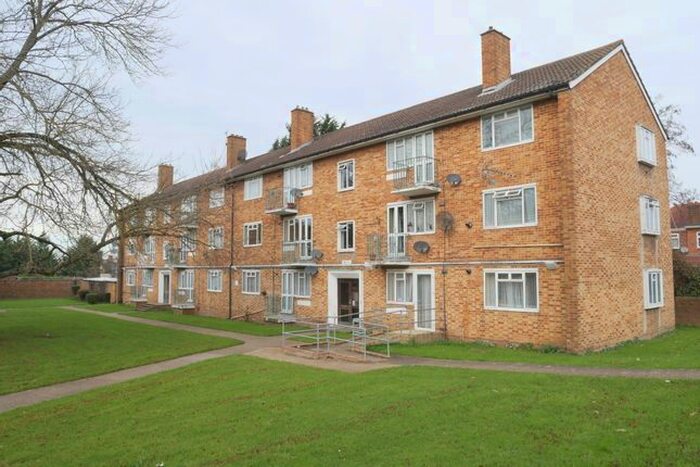 2 Bedroom Flat To Rent In Ayles Court, Hayes / Northolt, UB4