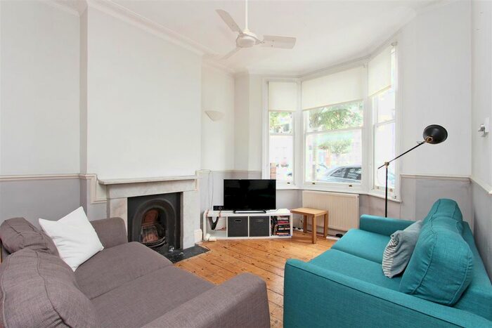 4 Bedroom Town House To Rent In Glendarvon Street, London, SW15