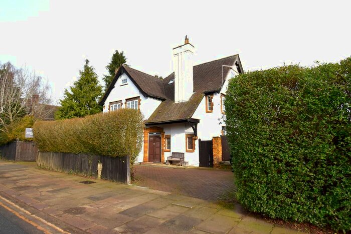 5 Bedroom Detached House To Rent In Park Avenue South, Abington, Northampton, NN3