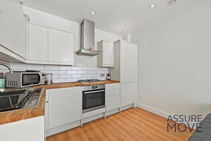 2 Bedroom Apartment To Rent In Islington Park Street, London, N1