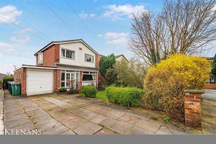 3 Bedroom Detached House For Sale In Gosforth Close, Brandlesholme, BL8