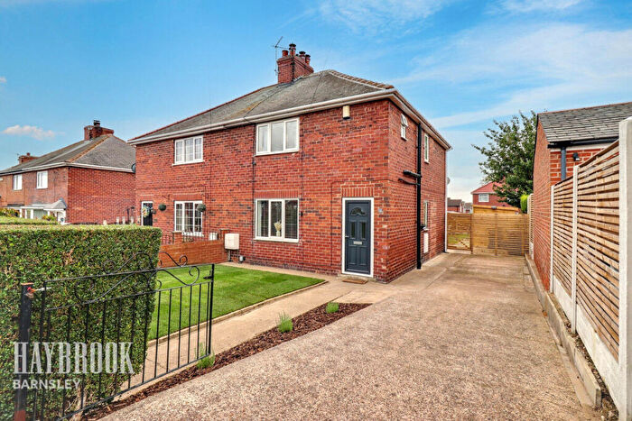 3 Bedroom Semi-Detached House For Sale In Wentworth Road, Darton, S75