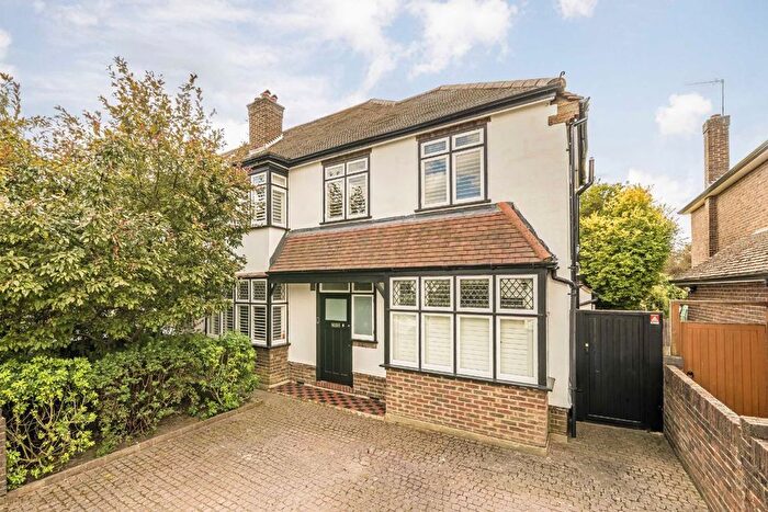 5 Bedroom Semi Detached House To Rent In Clinton Avenue, East Molesey, KT8