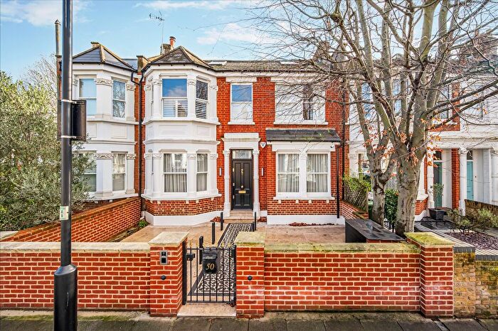 1 Bedroom Flat To Rent In Greenside Road, London, W12