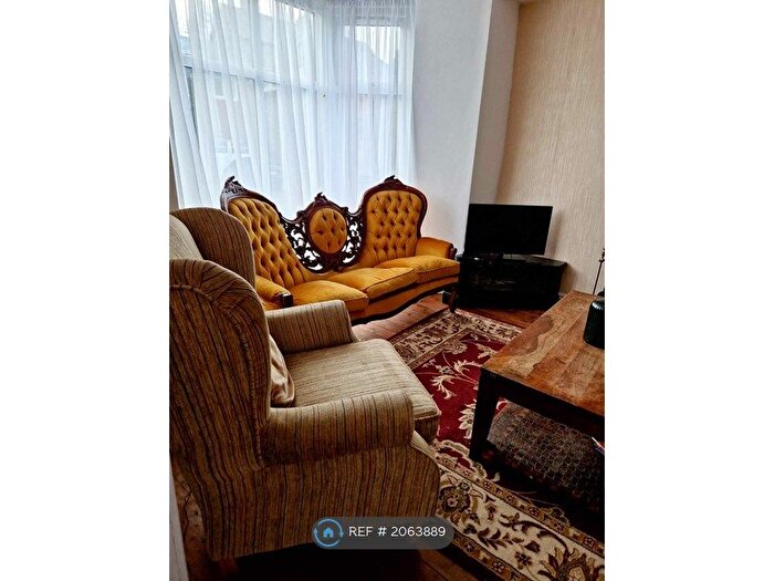 4 Bedroom Terraced House To Rent In West Road, Buxton, SK17