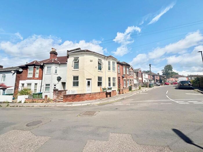 3 Bedroom Terraced House To Rent In Church Road, Southampton, SO19