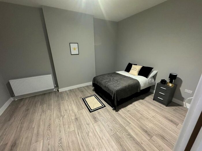 1 Bedroom Property To Rent In Greyhound Lane, London, SW16