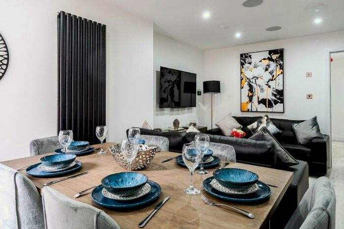 6 Bedroom Terraced House To Rent In Edinburgh Road, Liverpool, Merseyside, L7